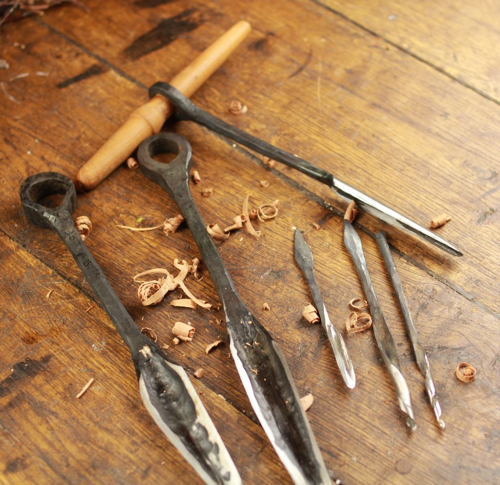 Historische Werkzeuge aus der Hacheschmiede